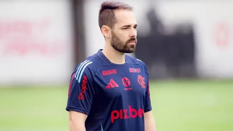 Flamengo dispensa auxiliar técnico de Filipe Luís