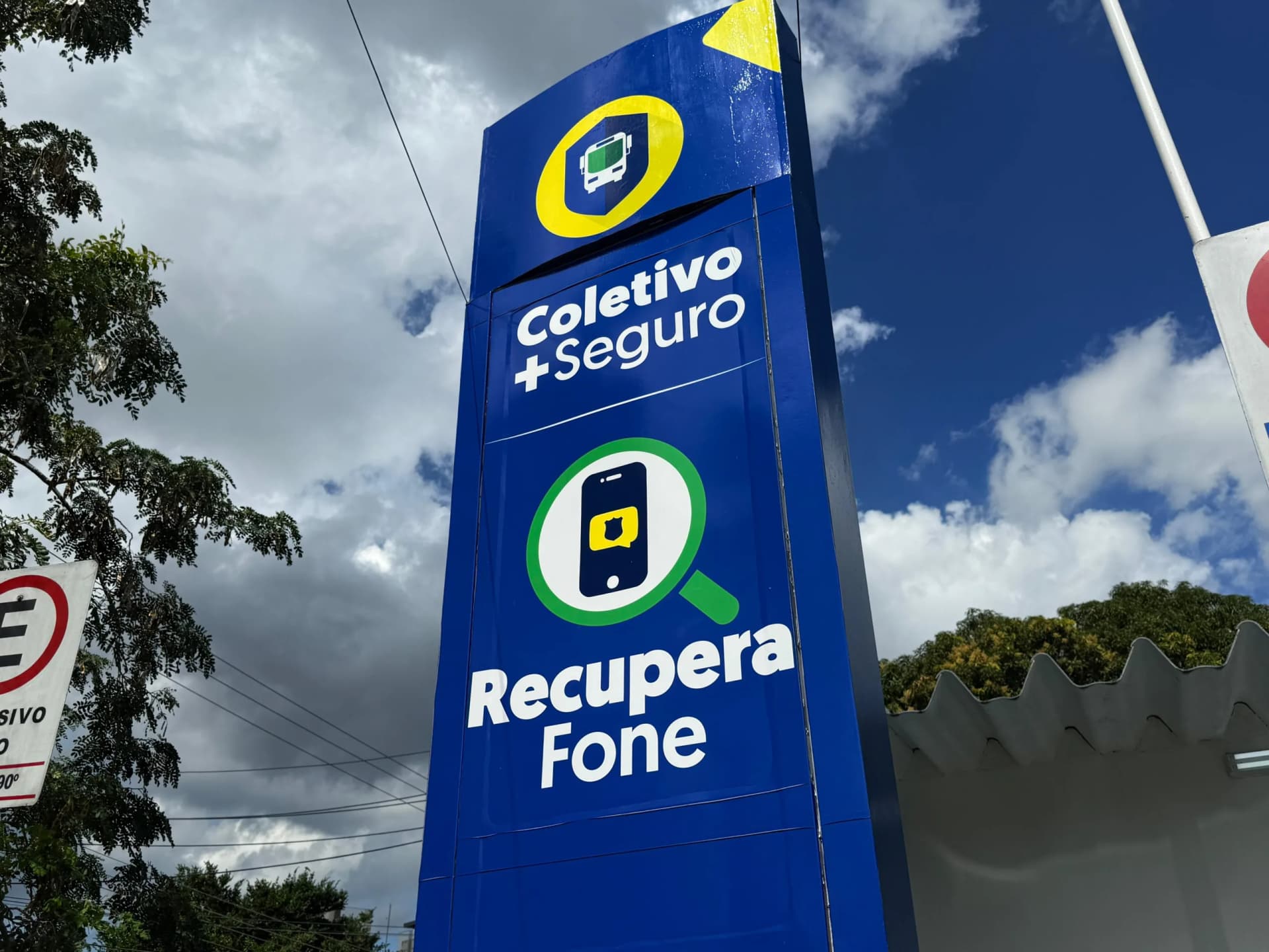 Homem é preso suspeito de vender e desbloquear celulares roubados em Manaus