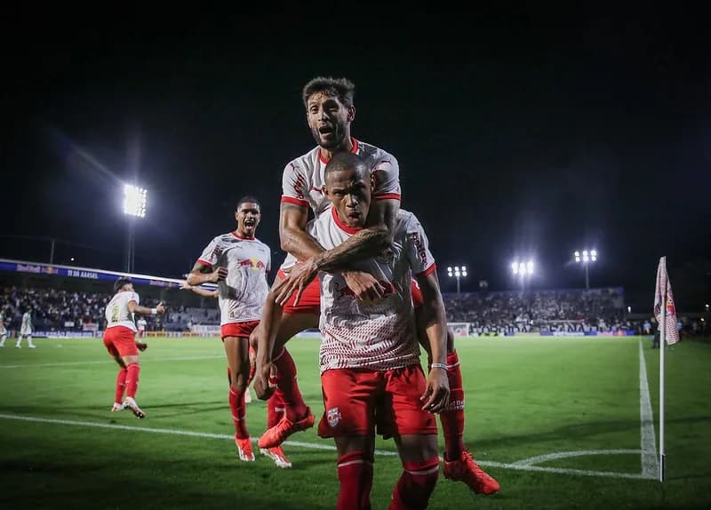 Bragantino bate Juventude com golaço de Jhon Jhon