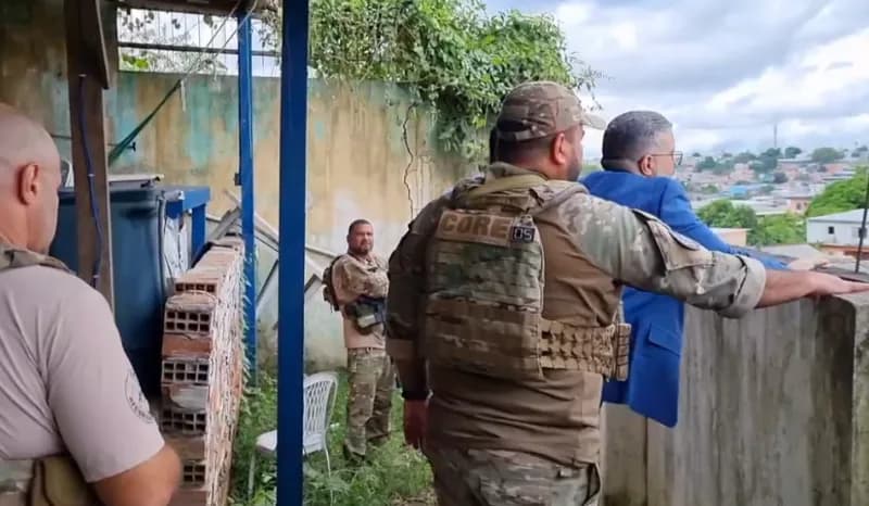 Esquema de tráfico de armas com envolvimento de agentes é alvo de operação no AM