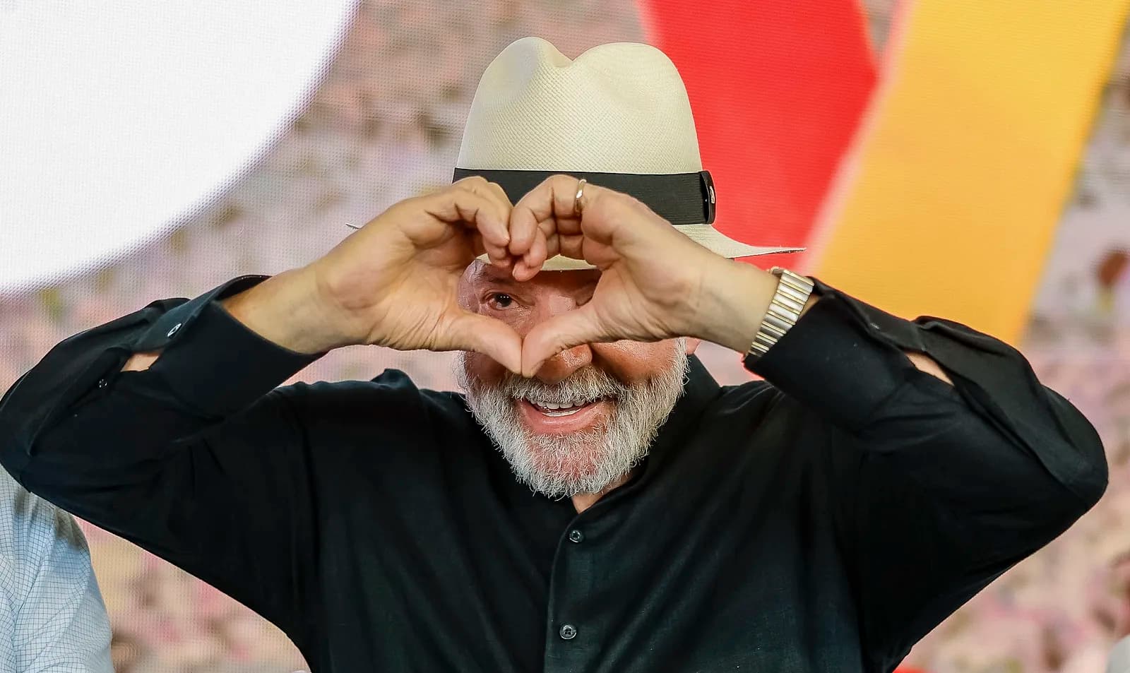 Eleições 2026: Lula lidera cenários do 1º turno e empataria só com Tarcísio em eventual 2º turno, diz pesquisa