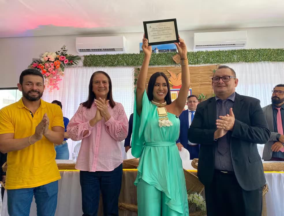 Juruti homenageia Isabelle Nogueira com título de cidadania por exaltar cultura amazônica