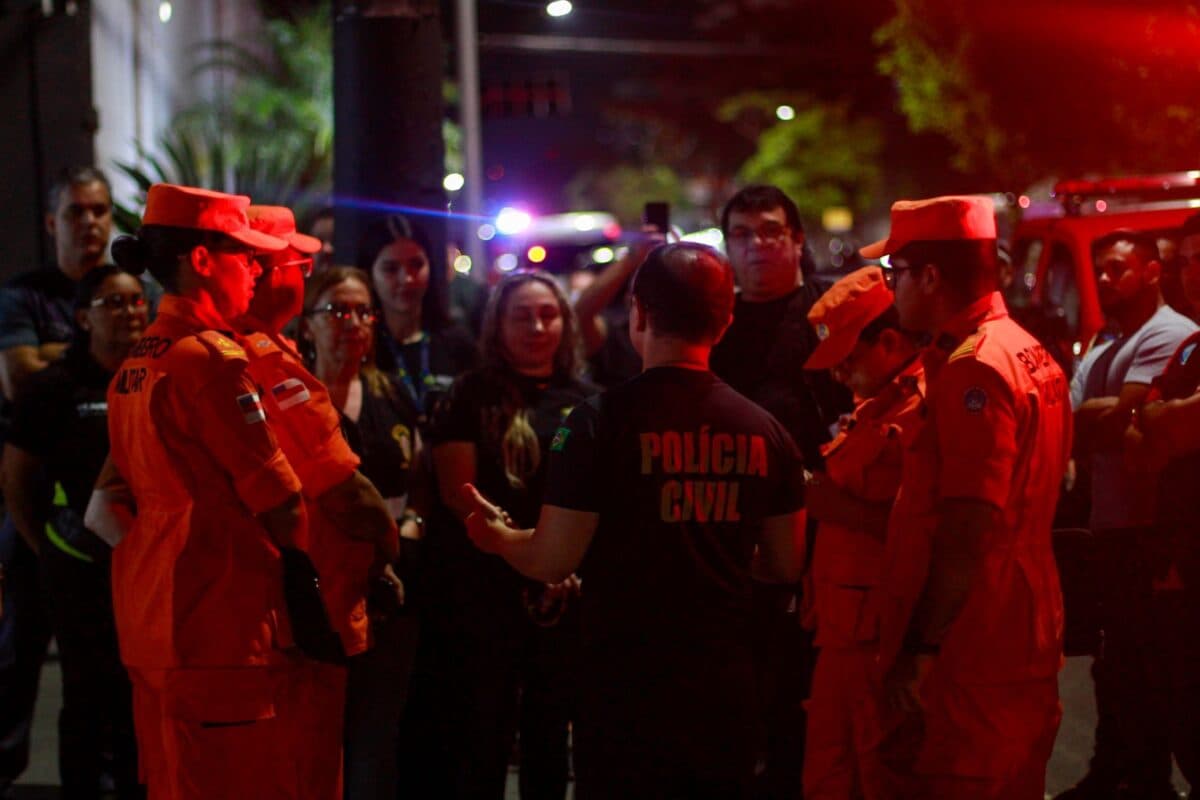 Bares e adegas são fiscalizados e autuados por irregularidades em Manaus