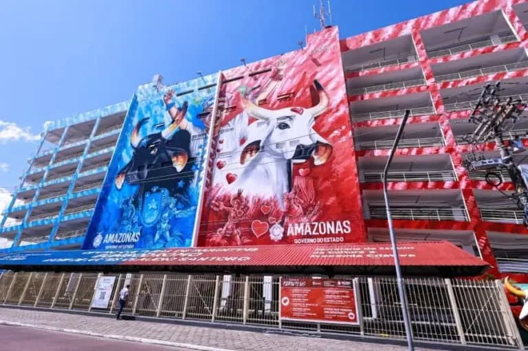 Caprichoso e Garantido vão às urnas para escolher novos presidentes