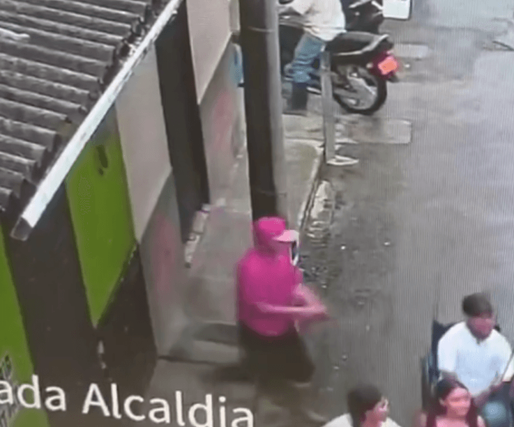 Vereador cadeirante é morto a tiros por adolescente na Colômbia