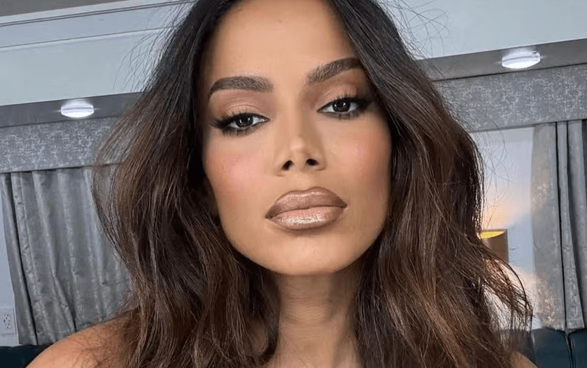 Anitta se recupera de infecção bacteriana e assessoria esclarece rumores sobre procedimento estético