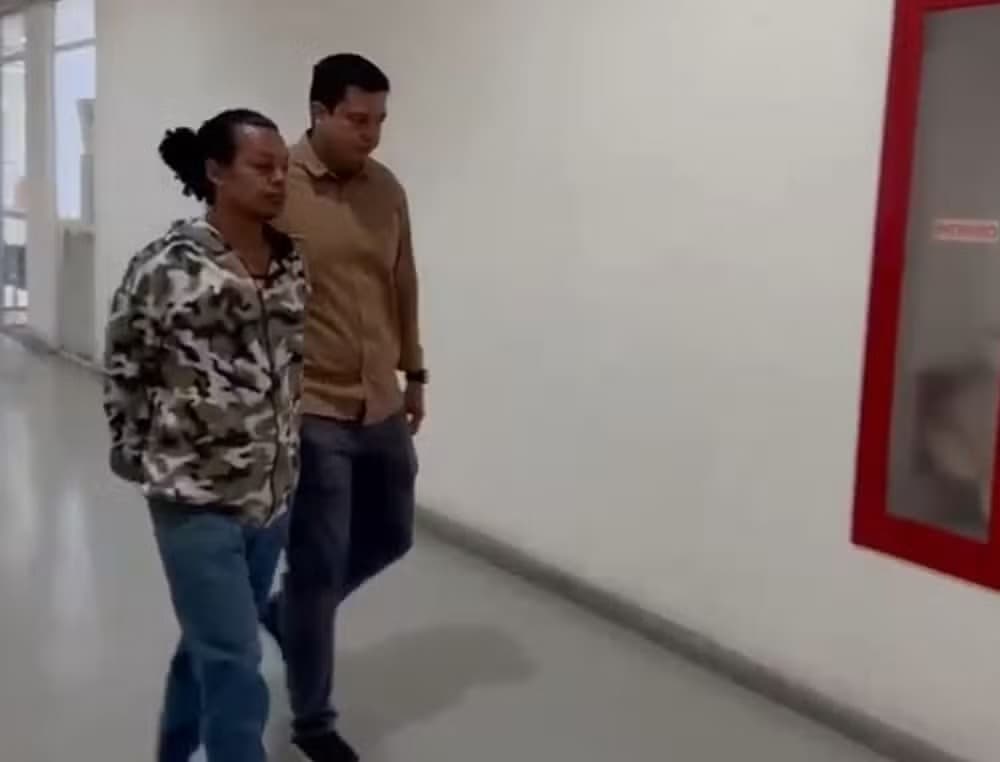 Homem mata ex-mulher para construir “nova família” com namorado da enteada, um adolescente de 17 anos