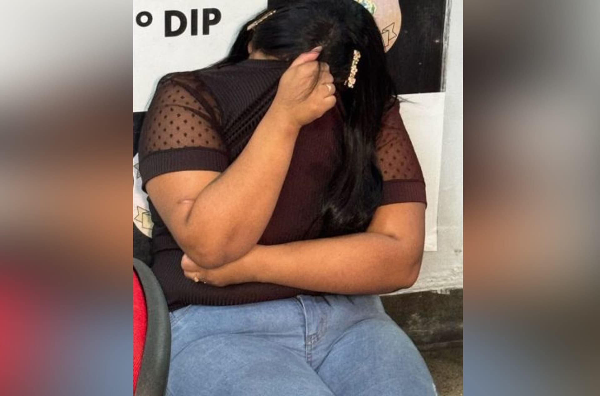 Jovem é detida em terminal de ônibus suspeita de integrar grupo de furtos de celulares