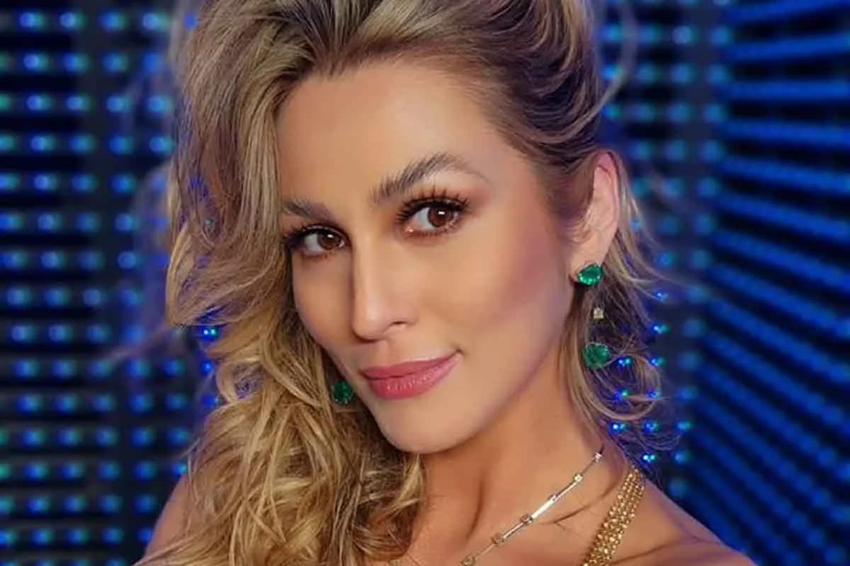 Lívia Andrade revela que se despediu da família durante pane em avião; veja