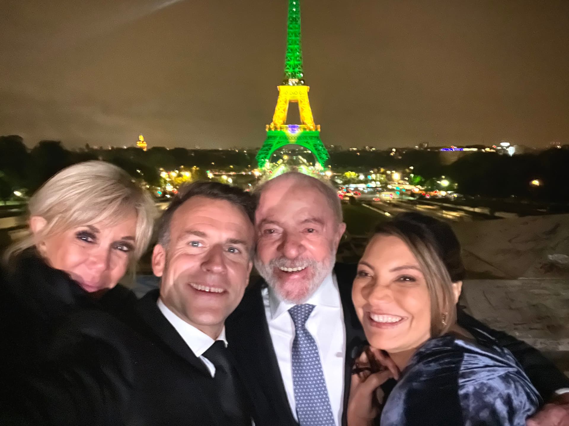 Lula e Janja participam de jantar diplomático com Macron em Paris