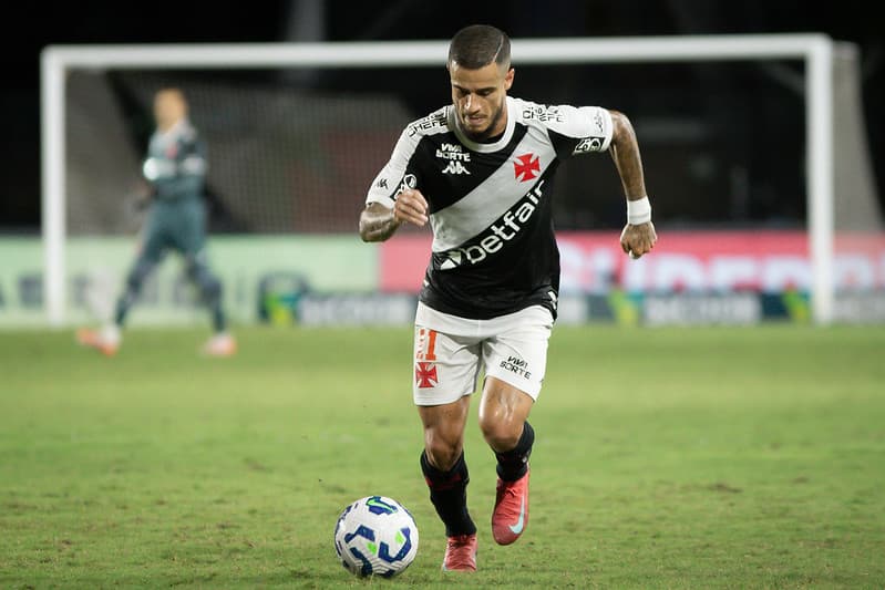 Plano B: Vasco faz novo empréstimo por Coutinho até o fim do ano