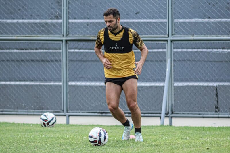 Amazonas oficializa o lateral-esquerdo dinamarquês para a Série B