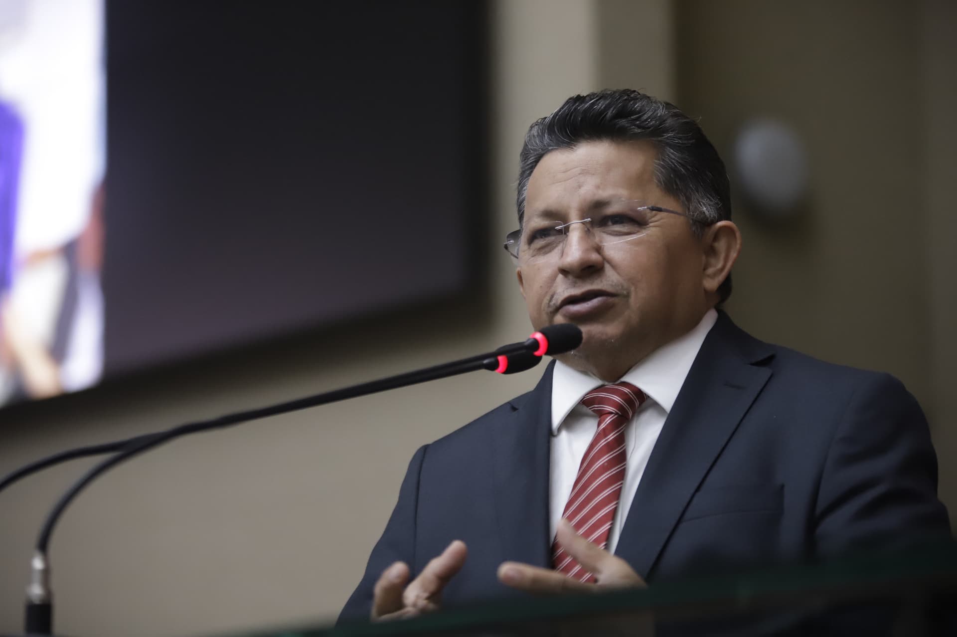 Presidente Estadual do PT demonstra apoio à ida de Omar Aziz ao Governo do Estado