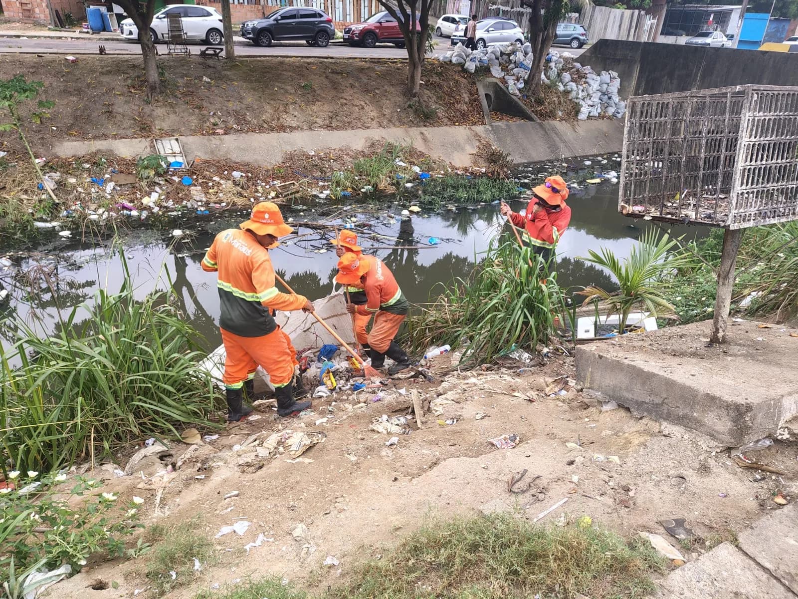 Semulsp realiza força tarefa para combater lixeiras clandestinas em todas as zonas da cidade