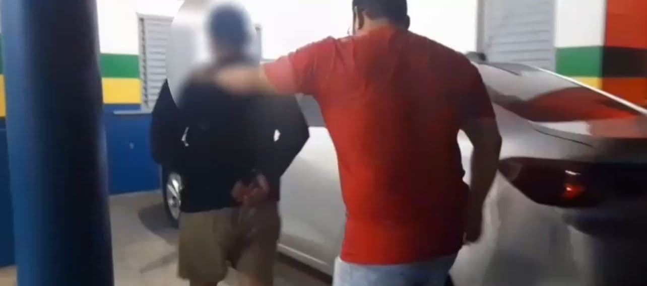 Suspeito de matar cantor em Manaus é preso em embarcação em Coari