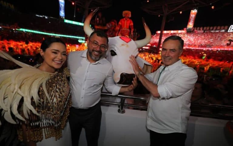 Presidente do STF, Barroso prestigia pela 1ª vez o Festival de Parintins