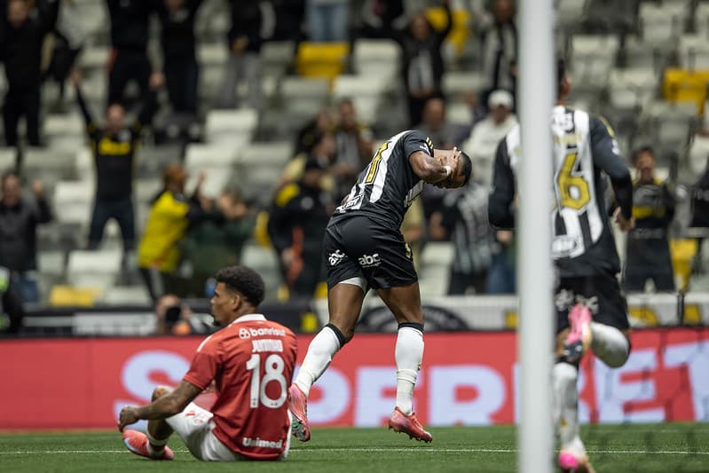 Atlético-MG ganha, se aproxima do G-6 e afunda o Internacional no Z-4