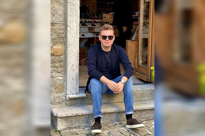 Homem passa por duplo transplante de mãos, 17 anos após ter perdido os membros