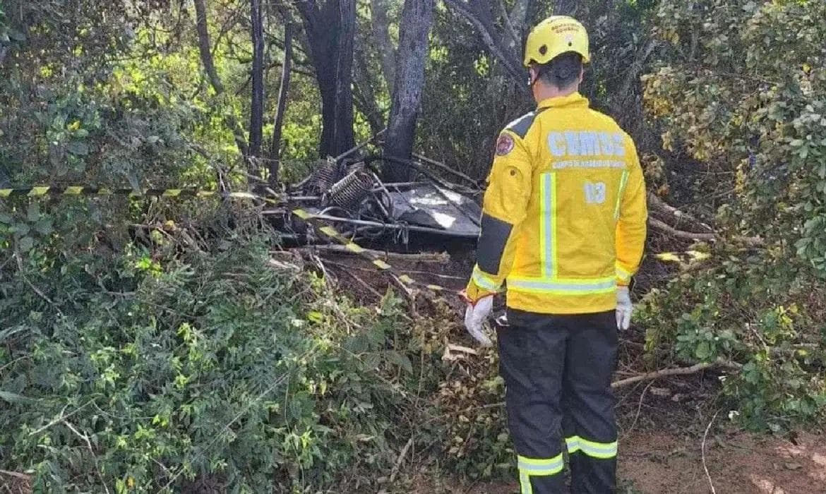 Anac investiga acidente de balão em Santa Catarina com oito mortos