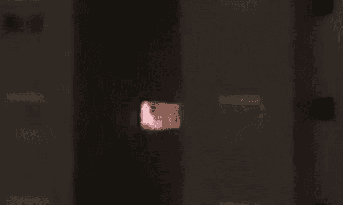 Vizinhos confundem lareira de TV com incêndio e chamam os bombeiros em MG