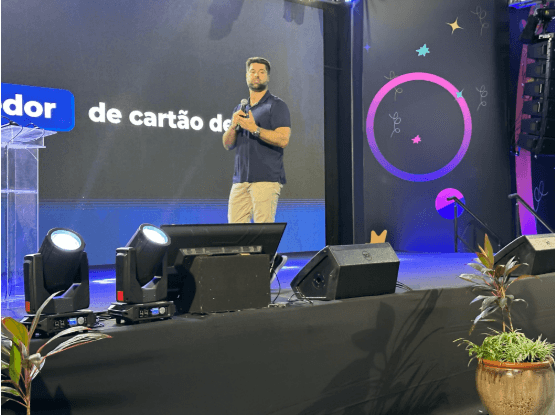 “Não é sobre ser famoso ou conhecido. É sobre ser reconhecido”, destaca Alfredo Soares em sua palestra no DSX 2025