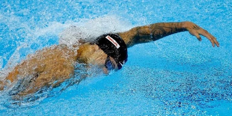 Caribé vai à final dos 100m livre e o Brasil se destaca nos saltos