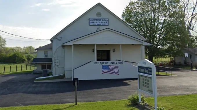 Mãe e filha morrem durante ataque a tiros em igreja nos Estados Unidos