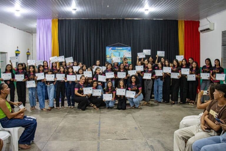 Formatura de cursos do Projeto Cidade Encantada movimenta a cena cultural de Maraã