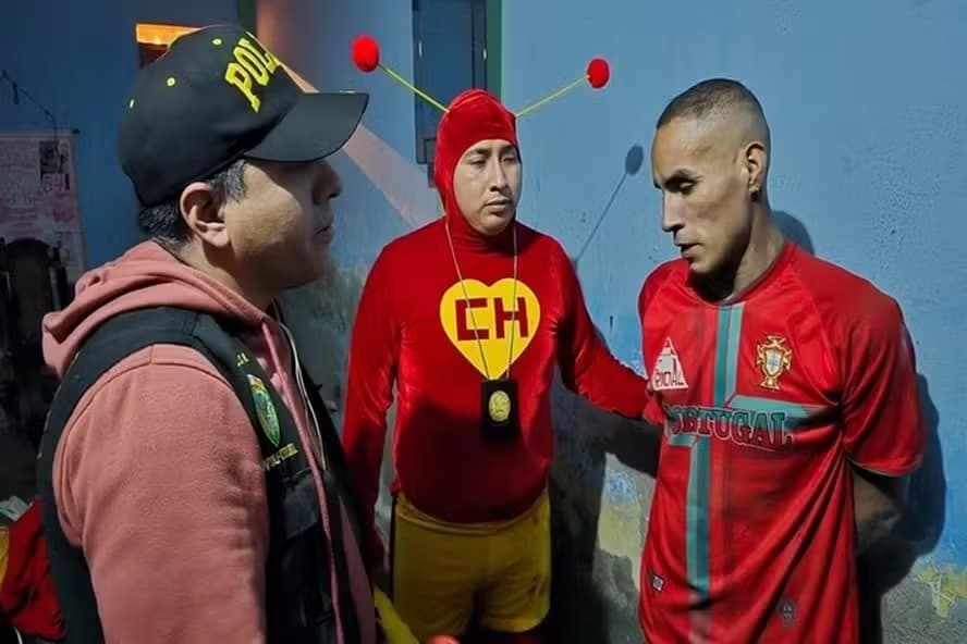VÍDEO: Policial se disfarça de Chapolin Colorado e prende traficantes no Peru