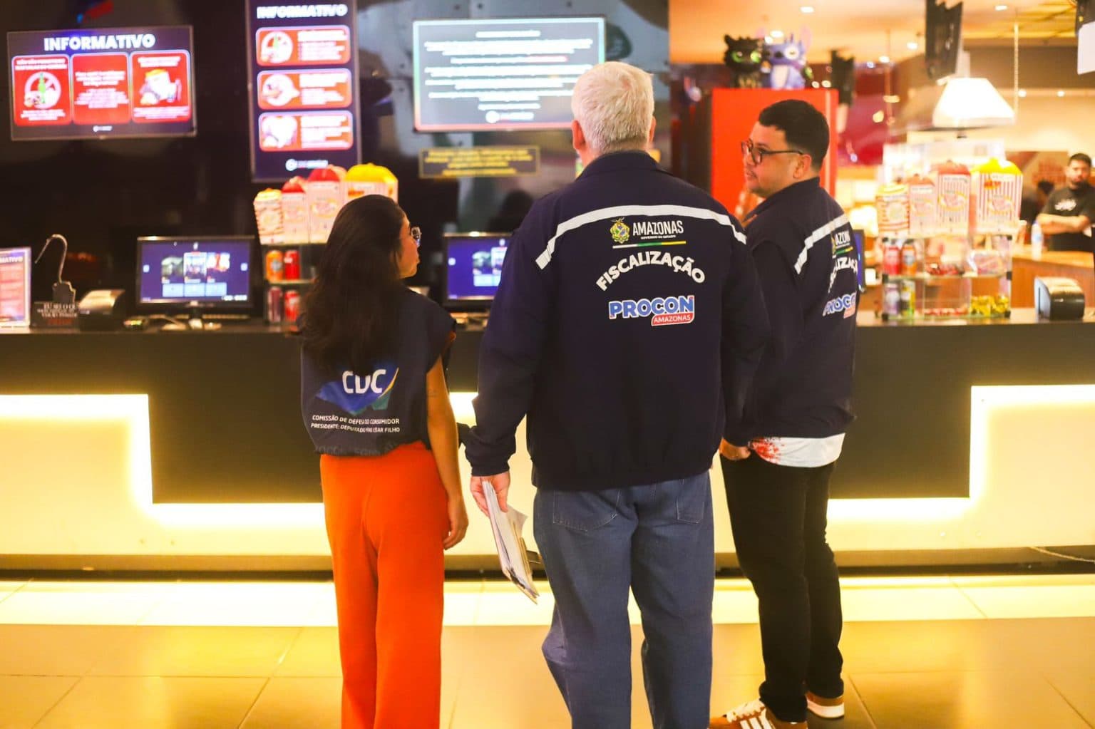 Procon-AM notifica cinema na zona Norte por proibir entrada com alimentos externos