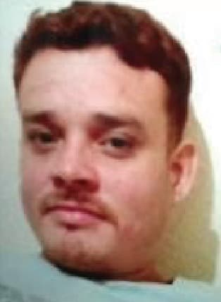 Suspeito de tentar matar ex-mulher com gargalo de garrafa é procurado pela polícia em Manaus