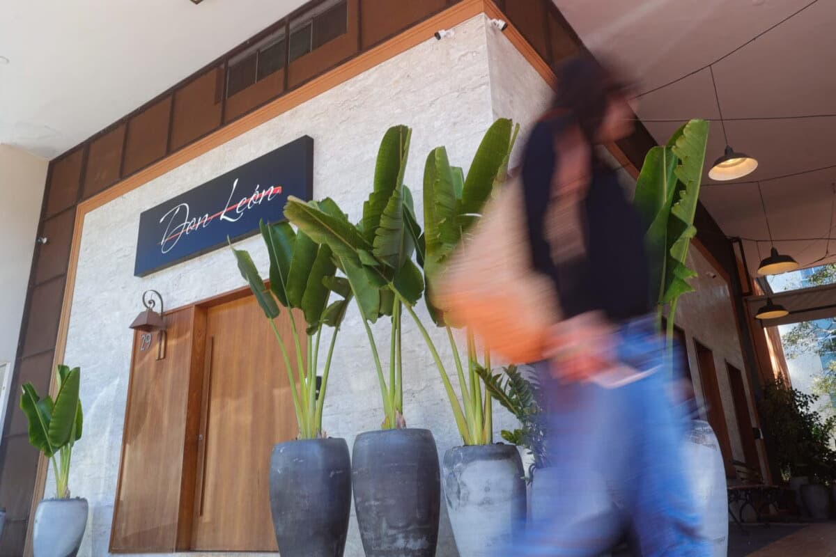 Dono de restaurante mata assaltante que invadiu seu estabelecimento, no DF