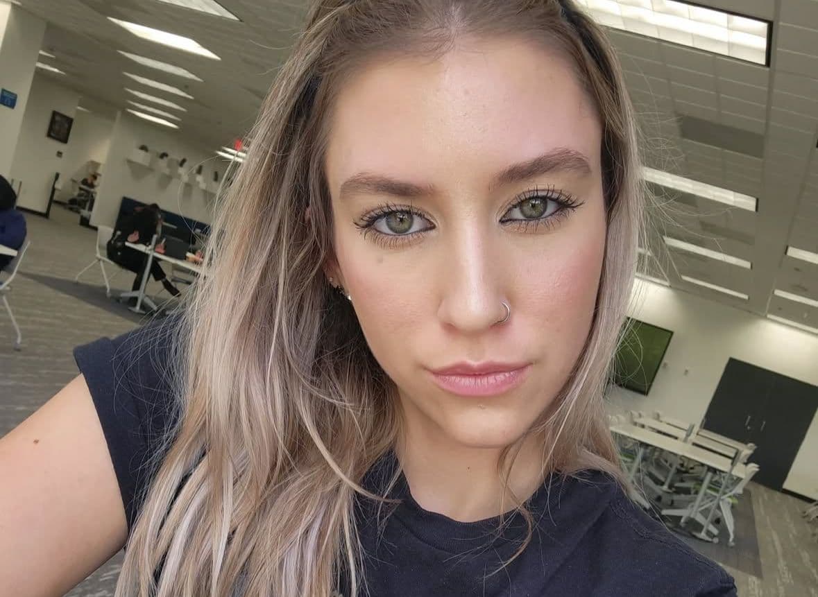 Sul-africana que foi morta pelo namorado no Brasil relatou agressão 9 meses antes; veja