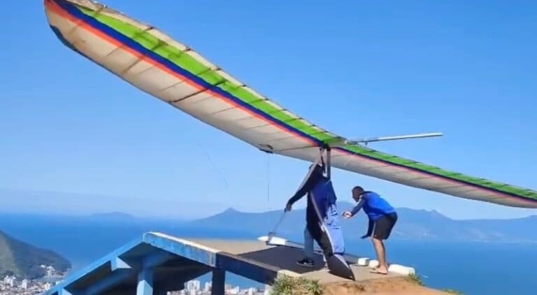 VÍDEO: Piloto morre ao cair durante voo de asa-delta no litoral de SP