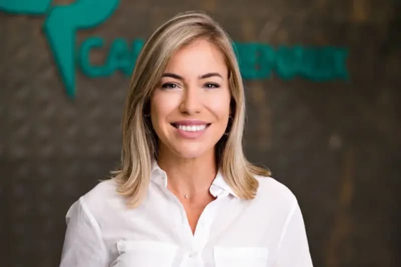 “Além do Algoritmo”: Camila Renaux se destaca no DSX 2025 com as tendências que moldarão o Marketing Digital