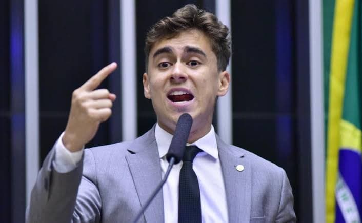 Juiz condena Nikolas Ferreira a indenizar mulher trans a quem ele chamou de homem