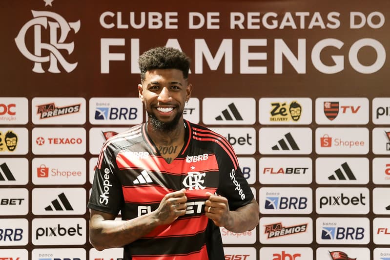 Emerson Royal é apresentado e comenta sobre adaptação no Flamengo