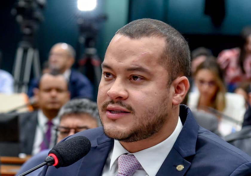 Autistas de nível 1 poderão ter isenção de impostos com projeto de Adail Filho