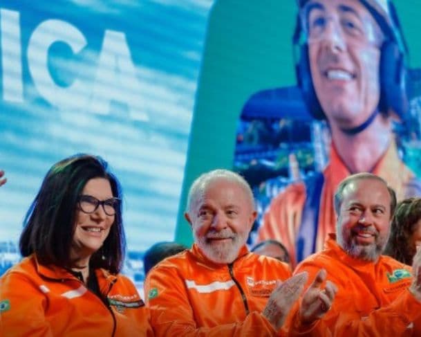 “Se interferir significa baixar o preço, então eu vou”, dispara Lula sobre alta dos combustíveis