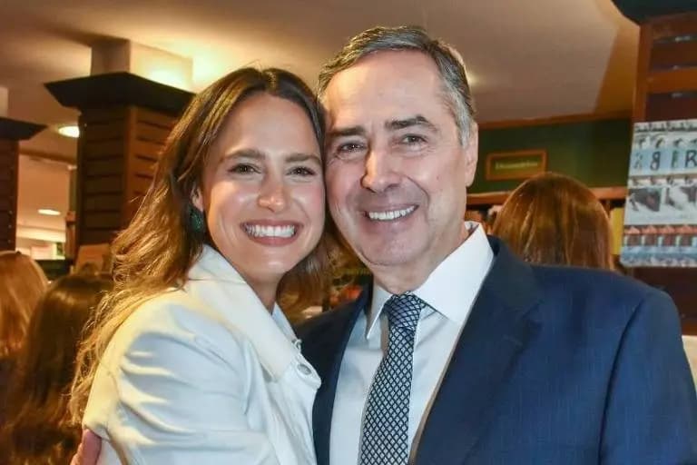 STF desmente sobre deportação de filha de Barroso após veto de visto