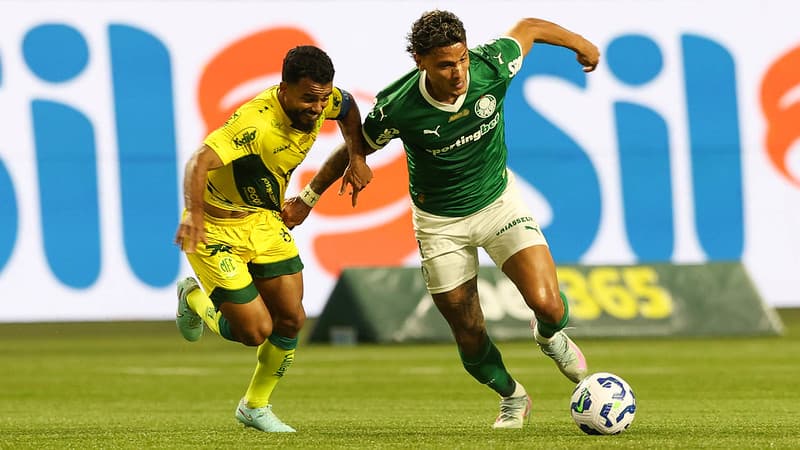 Benfica acerta com Ríos e tenta desfecho com Palmeiras