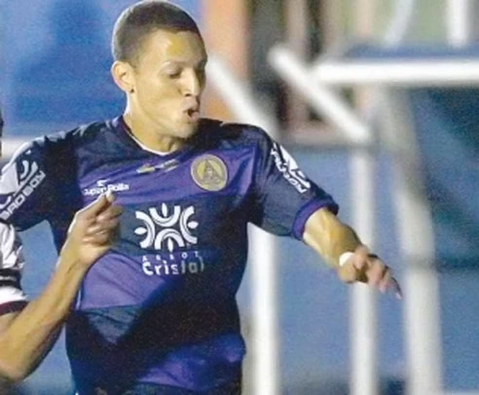 Manauara EC fecha acordo com o meia Robert para Série D