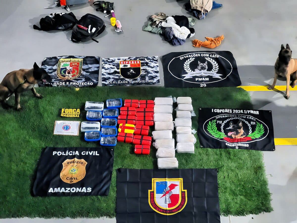 Três suspeitos são presos com 40 kg de drogas em bagagens em barco no Amazonas