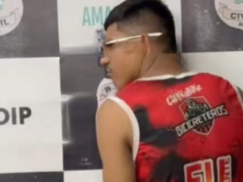 Vendedor de frutas é preso com sacola cheia de drogas no Centro de Manaus