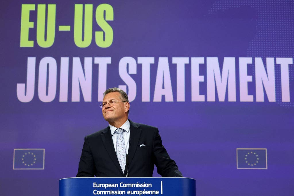 EUA e União Europeia firmam acordo comercial, com mais concessões dos europeus