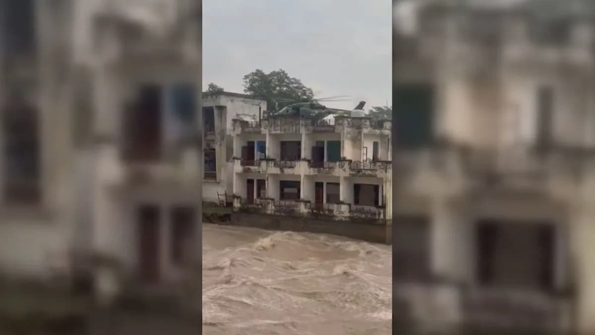 VÍDEO: Fortes chuvas deixam 30 mortos e causam desabamentos na Índia