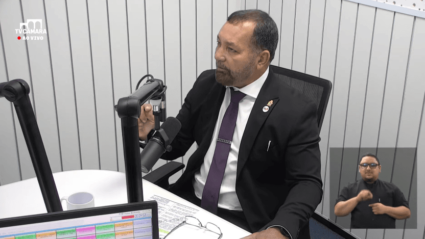 Gilmar Nascimento esclarece que recesso parlamentar não é férias, mas sim “trabalho contínuo”