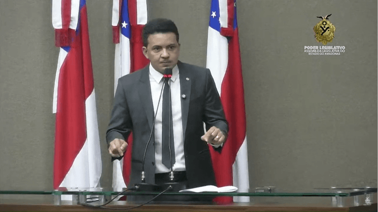 CPI Asfalta Manaus proposta por Péricles já tem 10 assinaturas e aguarda tramitação na Aleam