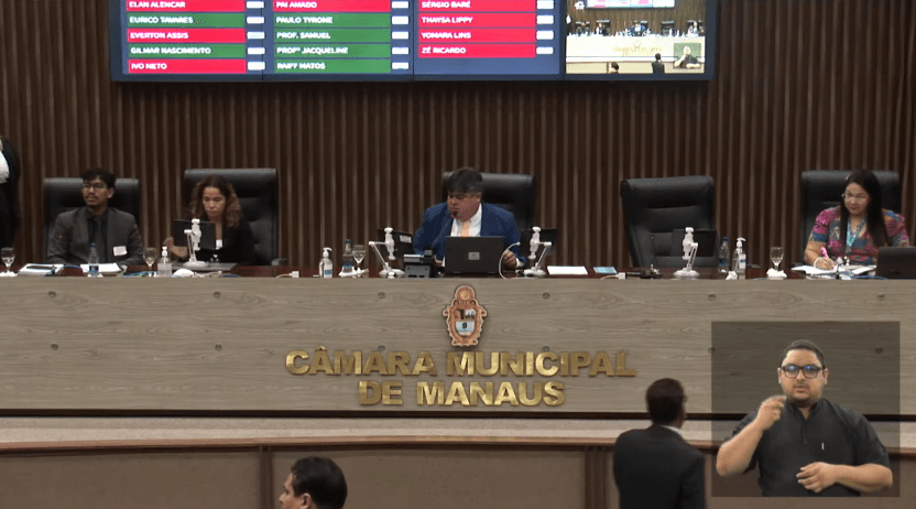 Vendedor diz que na Câmara Municipal existem ‘maçãs podres’ e David Reis manda retirar termo em respeito aos eleitores