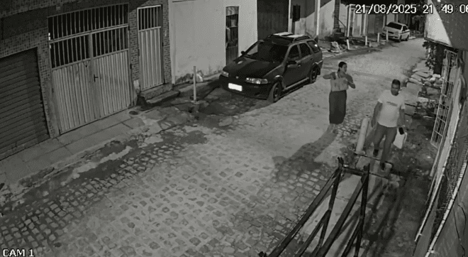 Casal sofre choque de fio de alta tensão em frente de casa no Recife